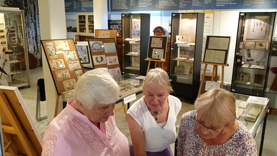 Foto5PoesiealbenAusstellung